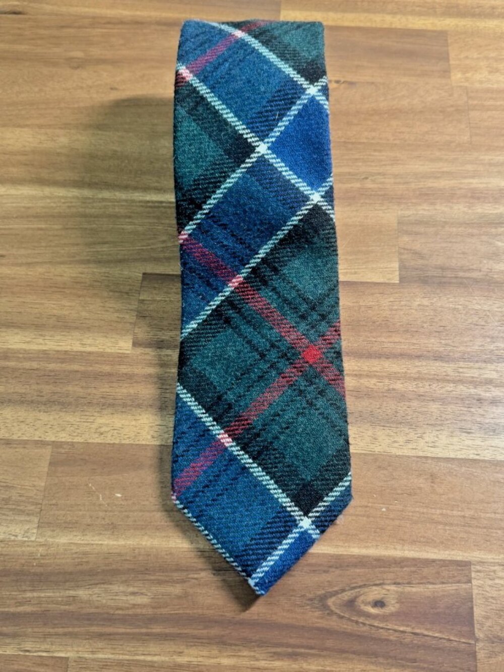 Tommy Hilfiger Wool Blend Men's Tie Green Blue Red Classical Style Old Mon